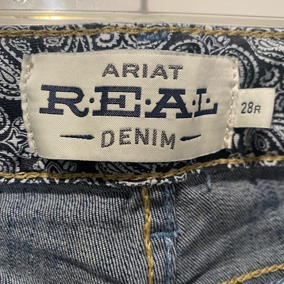 Ariat R.E.A.L. Mid Rise Stretch Boot Cut Jean, 28R - Picture 2 of 4